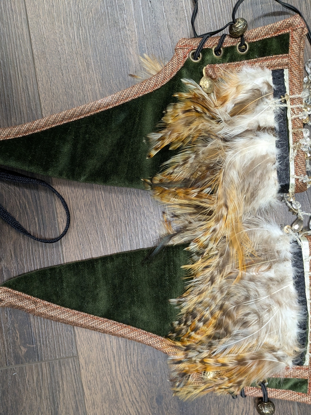 Moresca Green Velvet Feather Trim Arm Bands - Skirt Accessory Head Piece - Picture 6 of 8